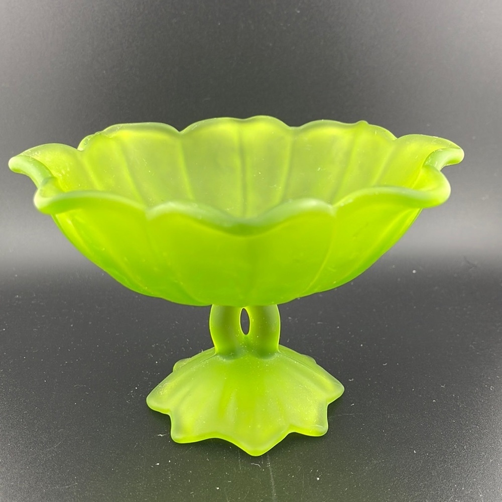 Vintage Westmoreland Green Frosted Lotus Flower Footed Candy Dish